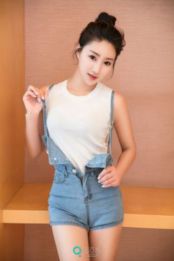 赵本山女儿承认整容